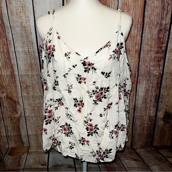 American Eagle cold shoulder floral top size XXL - Picture 4 of 8